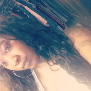 Meet your Posher, Alexis